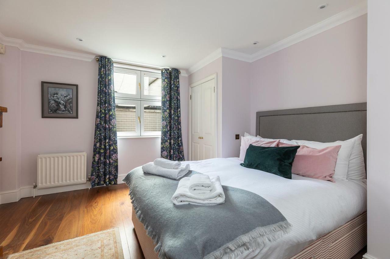 Joivy Beautiful 2 Bed Apt In The Heart Of Mayfair, Close To Tube Leilighet London Eksteriør bilde